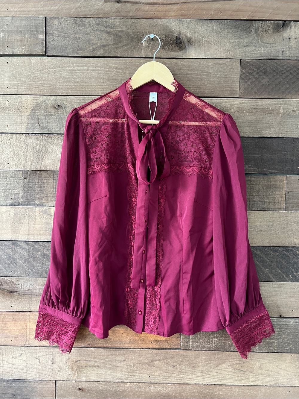 NWT FuTario Women's Lacy Blouse in Burgundy Wine Red Size Large